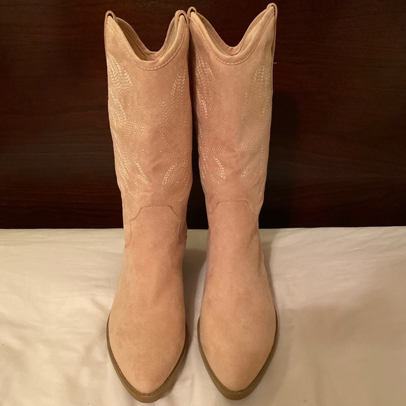 Size 7 Pink Cowgirl Boots - Picture 2 of 11